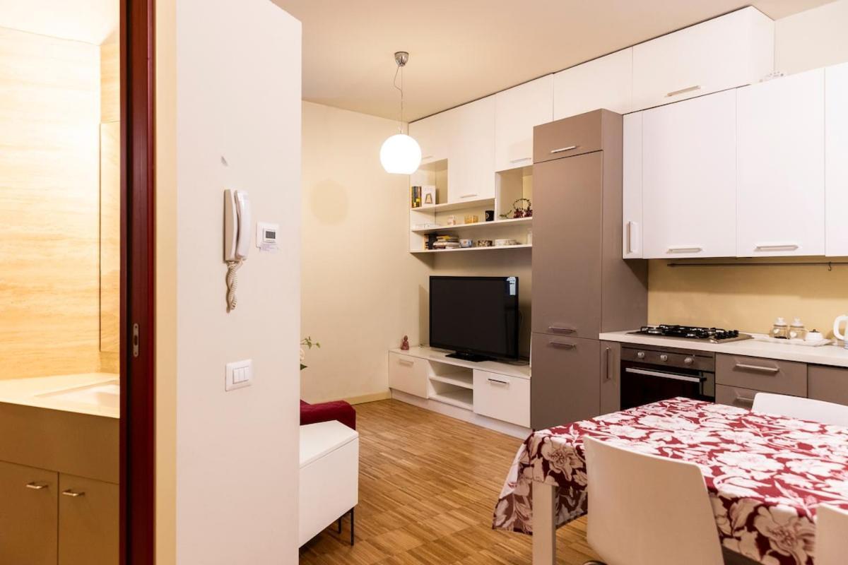 Easy Central Flat Milán Exterior foto